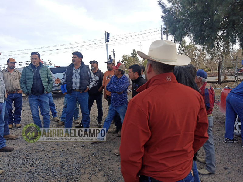 Levantan lecheros bloqueo de la vía férrea en Delicias, hoy tendrán reunión con Delegado de LICONSA en Chihuahua